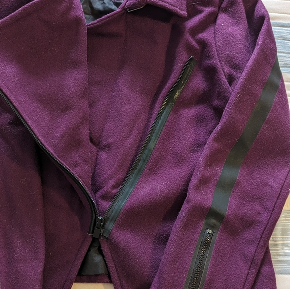 Women's jacket - Picture 8 of 15